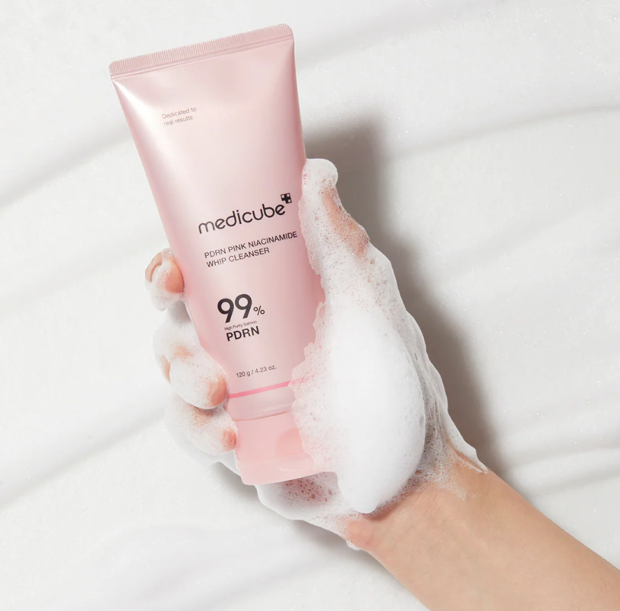 Whipped Into Shape MEDICUBE Niacinamide Whip Cleanser Mini, photo 2