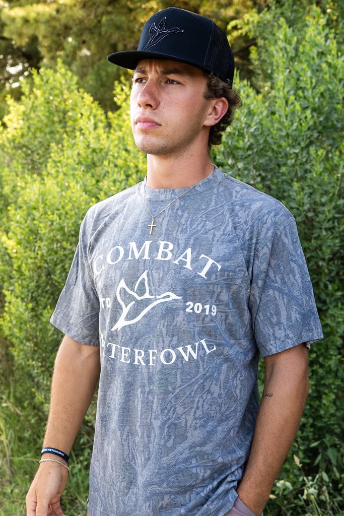 Combat Waterfowl Mossy Oak Washed Out Treestand Badge Logo Tee